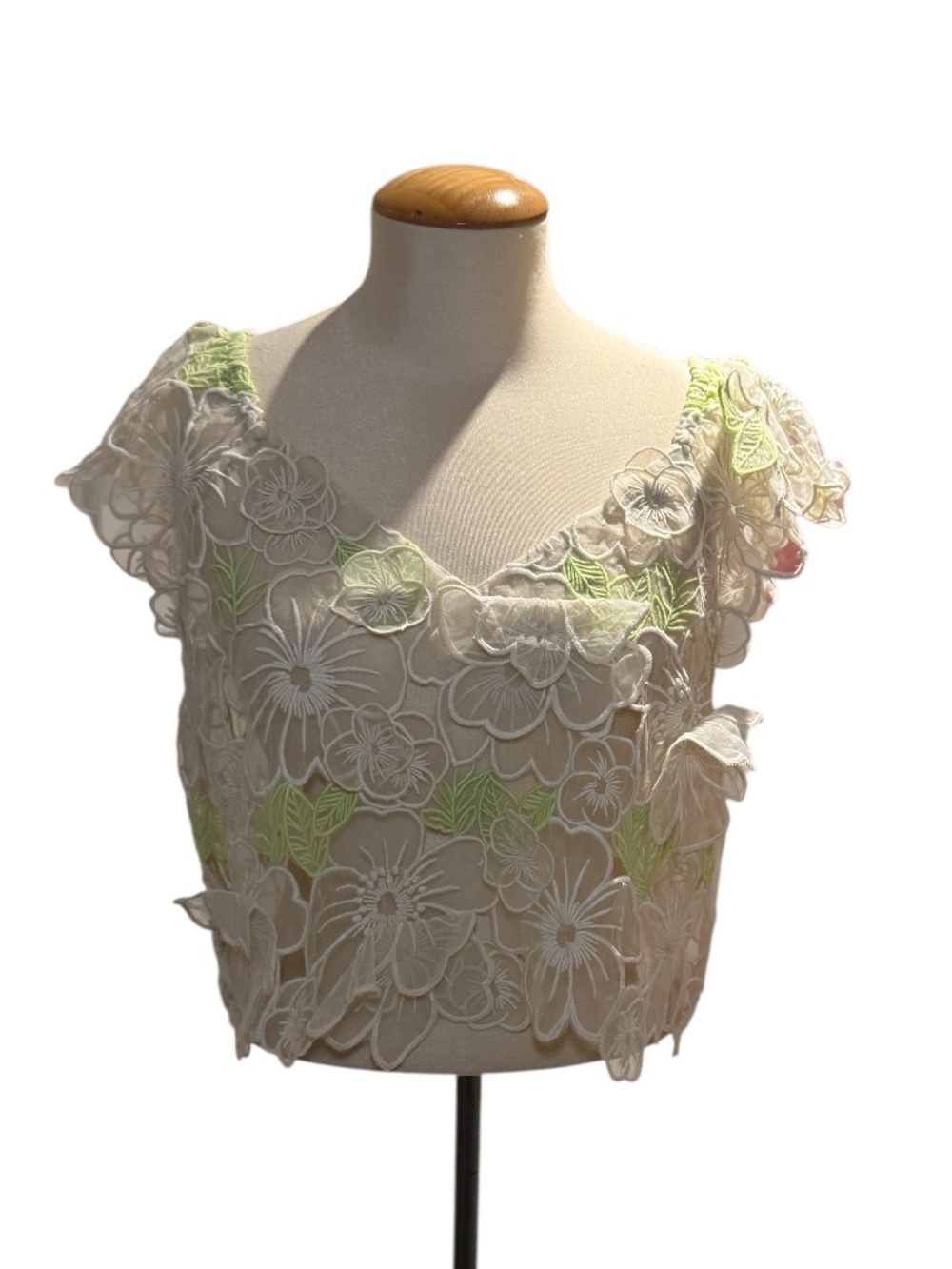 ANTHROPOLOGIE light green & cream floral appliqué boxy top - size medium
